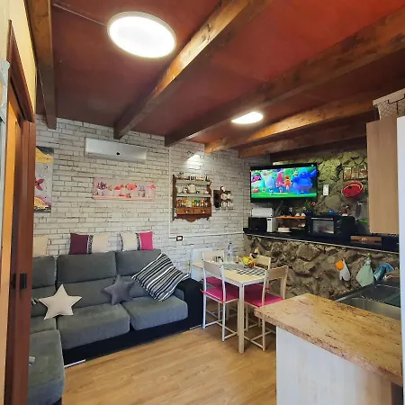 Kır Evi Eneida La Hidalga